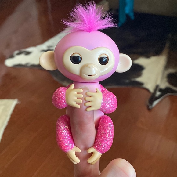 WowWee Toys Wowwee Fingerlings Glitter Baby Monkey Rose Poshmark